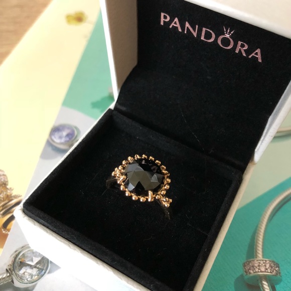 New Pandora 14K Gold Shining Star Black Spinel 💍